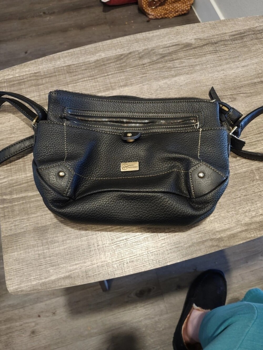White Mountain Ladies Black Purse Handbag Zippered
